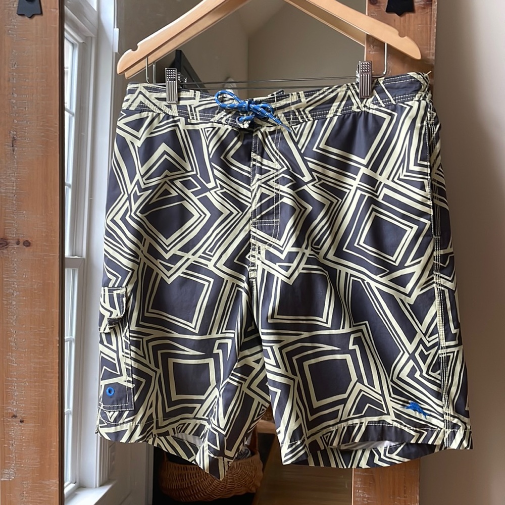 Tommy Bahama Geometric Print Board Shorts Size L
